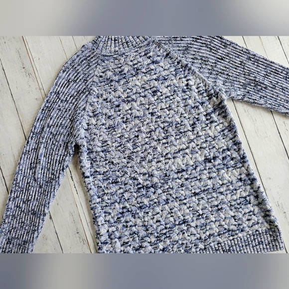 Croft & Barrow Blue Marled White Chunky Knit High Neck Soft Longsleeve Sweater - Picture 3 of 7